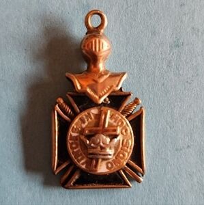 Antique Masonic Knights Templar Medal With Knight Bale